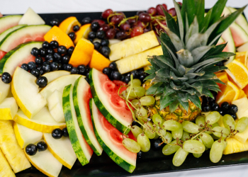 Deluxe Fruit Platter (Serves up to 10 adults)